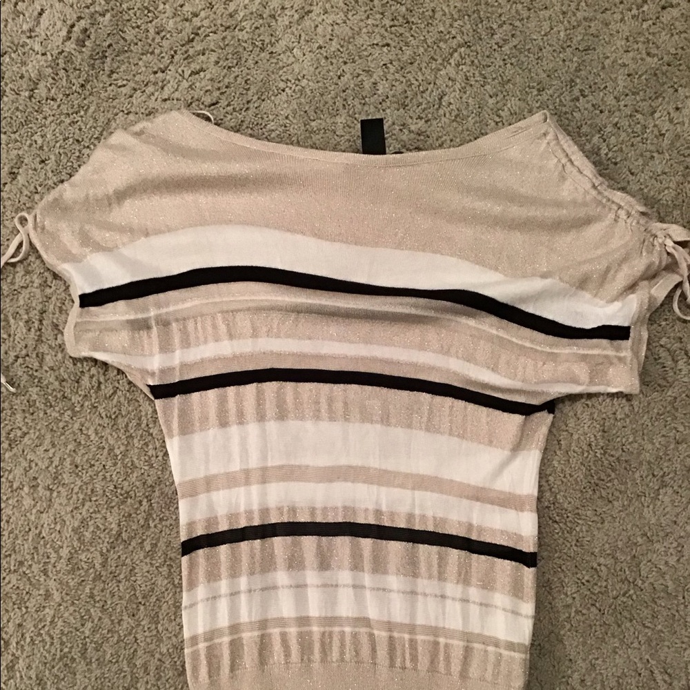Short sleeve sweater